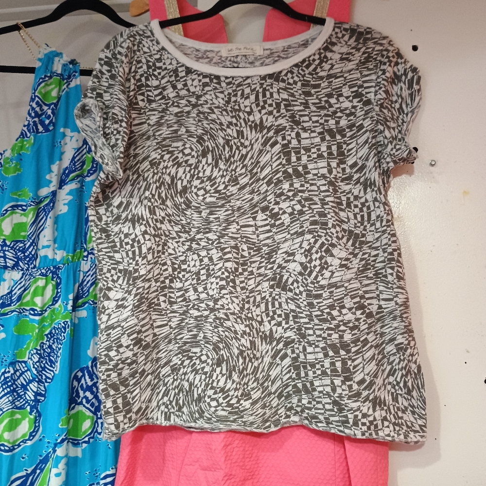 We The Free Abstract Patterned Olive Grey and White Cuff Sleeves Top - Picture 4 of 4